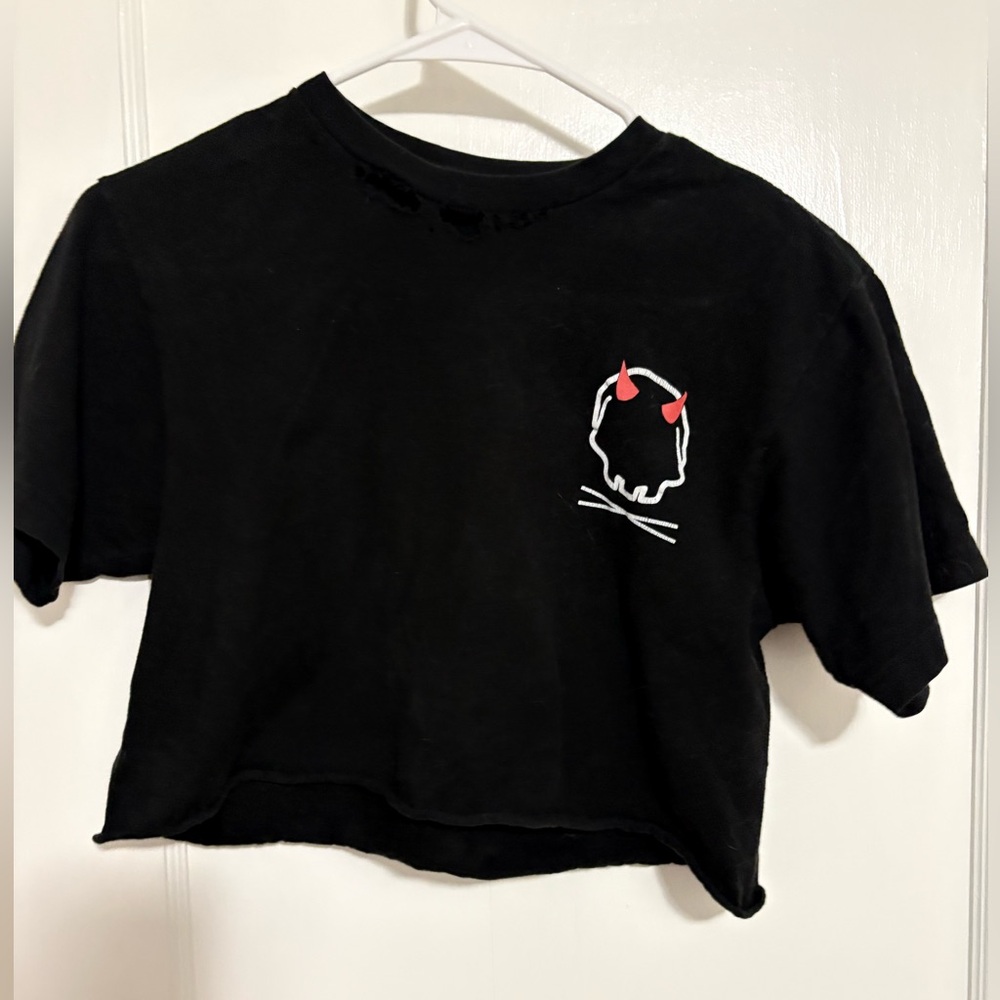 The Drive Black Cropped Graphic Top